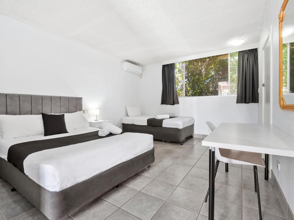Hotel The Robert Towns Townsville Esterno foto